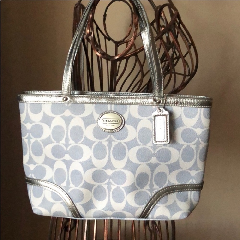 🆕 Coach Tote